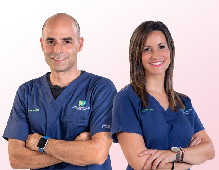 Dra. Estela Luque y el Dr. Àlex Vergés | Ustrell&García Clínica Dental