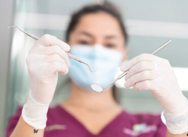 ¿Cuáles son las funciones de una higienista dental?